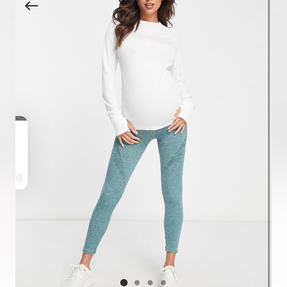 Like new ASOS Green Maternity seamless legging with sculpting panels, size small